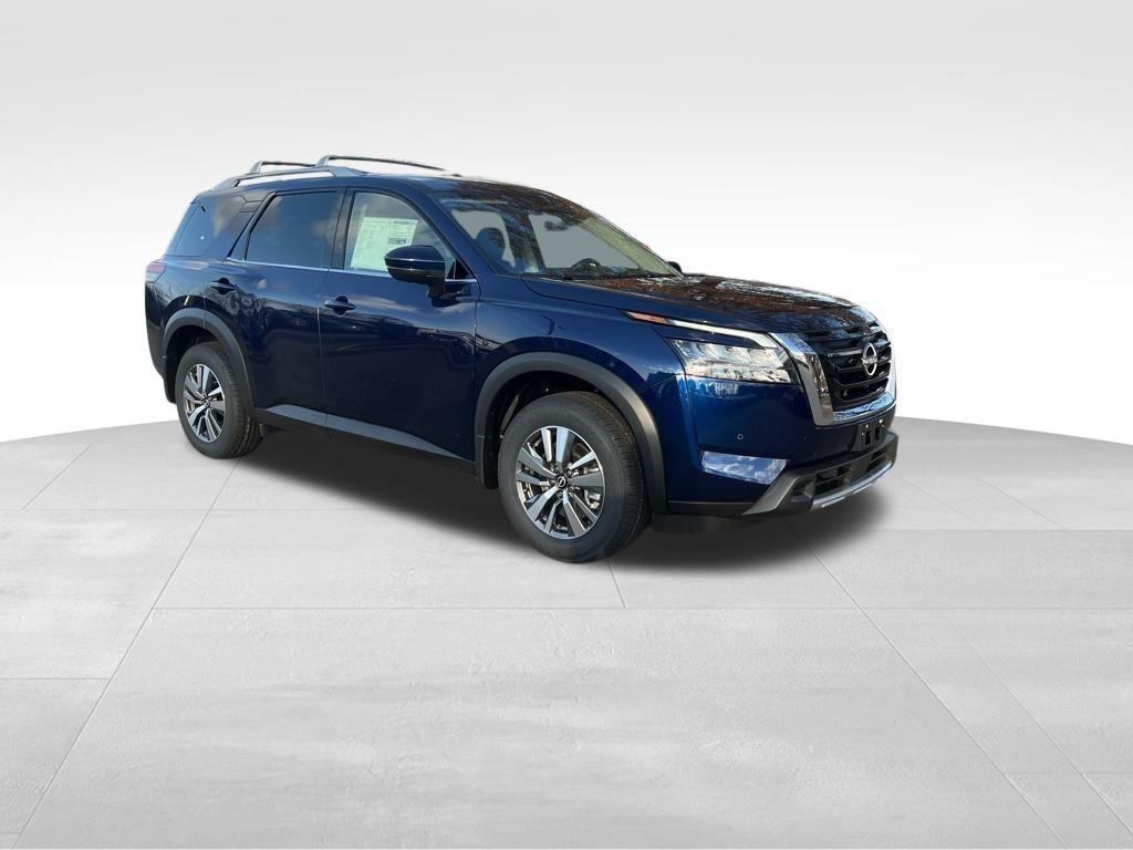 new 2025 Nissan Pathfinder car, priced at $42,476