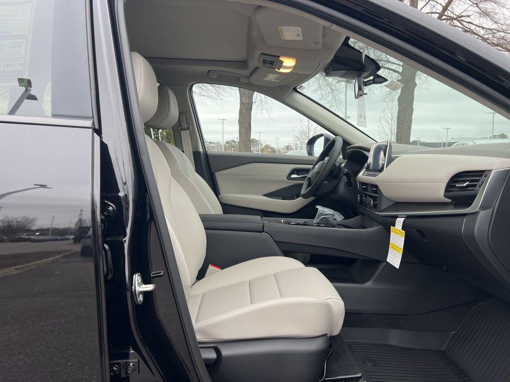 new 2025 Nissan Rogue car, priced at $33,255