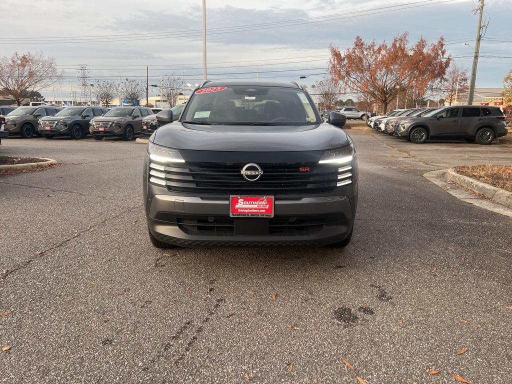 new 2025 Nissan Kicks car, priced at $28,075