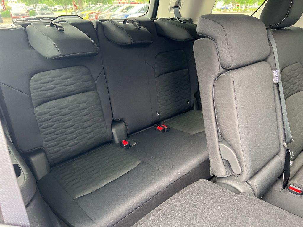 new 2025 Nissan Pathfinder car, priced at $39,992