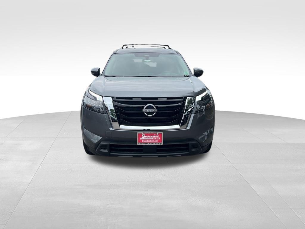 new 2025 Nissan Pathfinder car, priced at $39,992