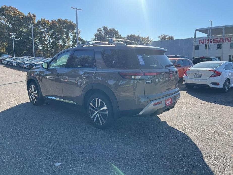 new 2024 Nissan Pathfinder car, priced at $49,516