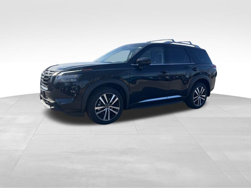 new 2025 Nissan Pathfinder car, priced at $45,741