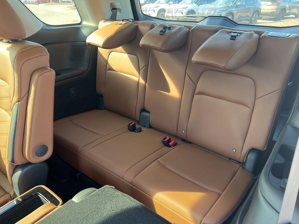 new 2025 Nissan Pathfinder car, priced at $45,741