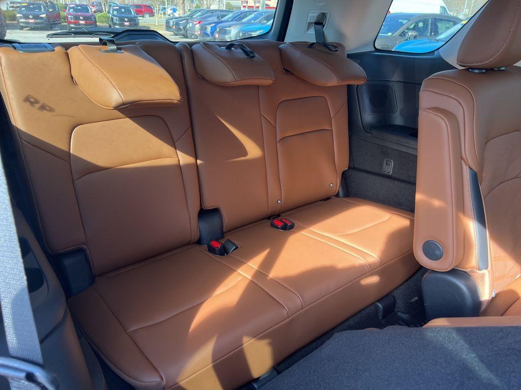 new 2025 Nissan Pathfinder car, priced at $45,741