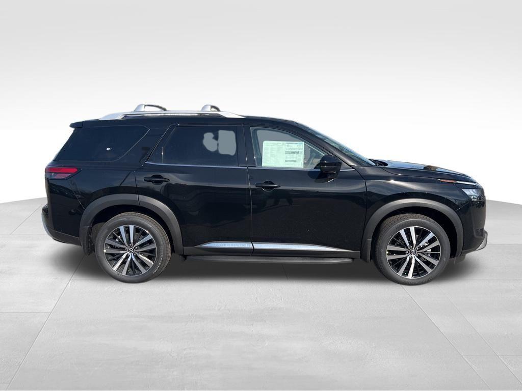 new 2025 Nissan Pathfinder car, priced at $45,741