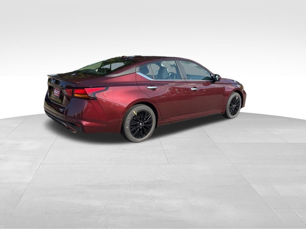 new 2025 Nissan Altima car, priced at $30,555