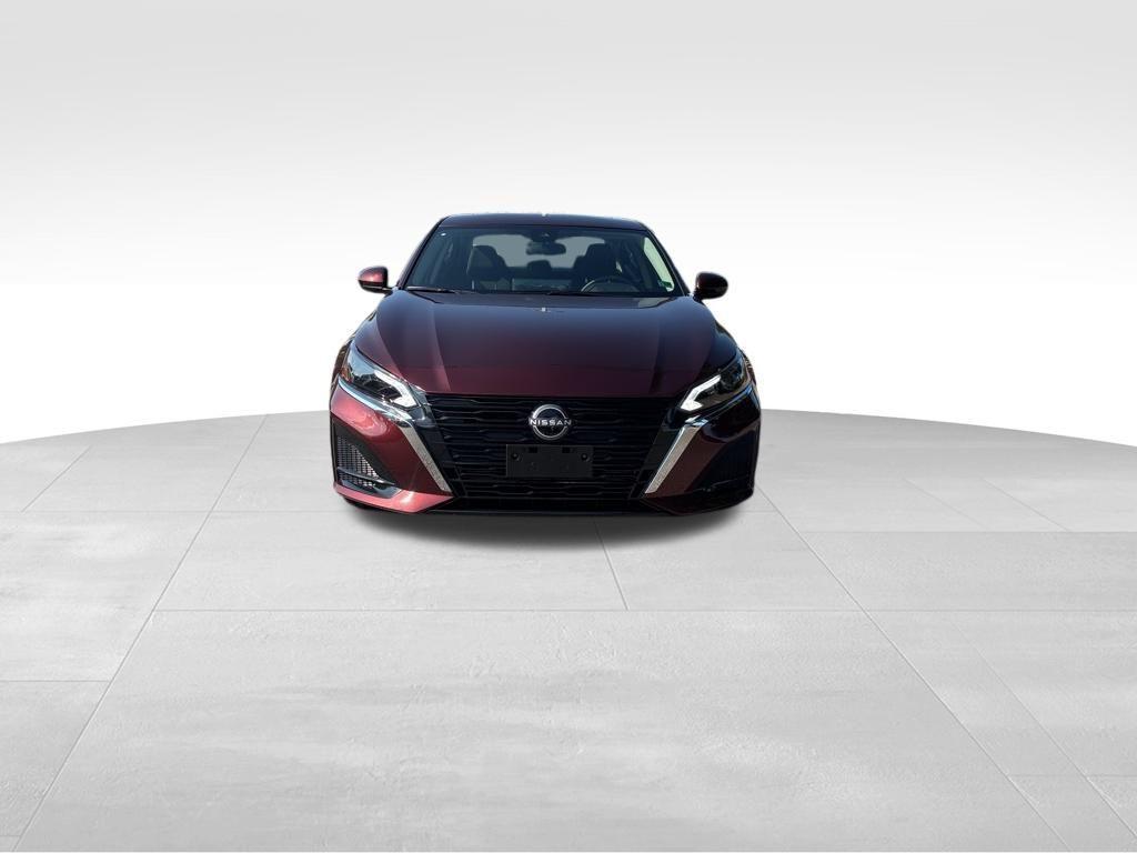 new 2025 Nissan Altima car, priced at $30,555