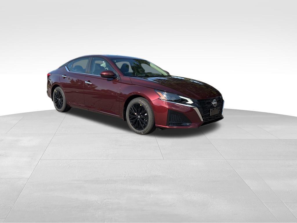 new 2025 Nissan Altima car, priced at $30,555