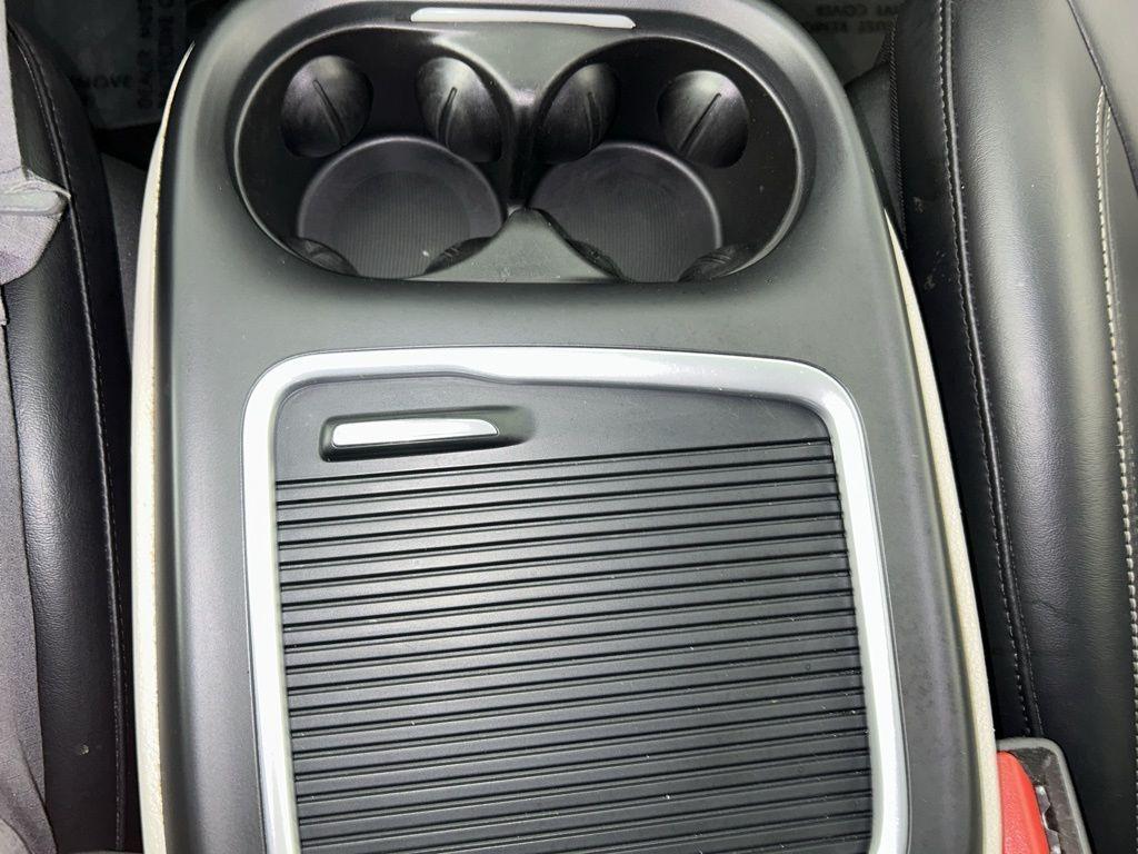 used 2024 Chrysler Pacifica car, priced at $28,617