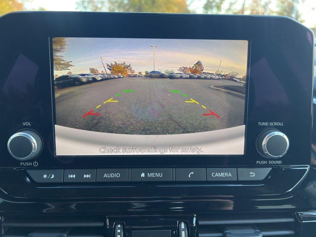 new 2025 Nissan Pathfinder car, priced at $39,962