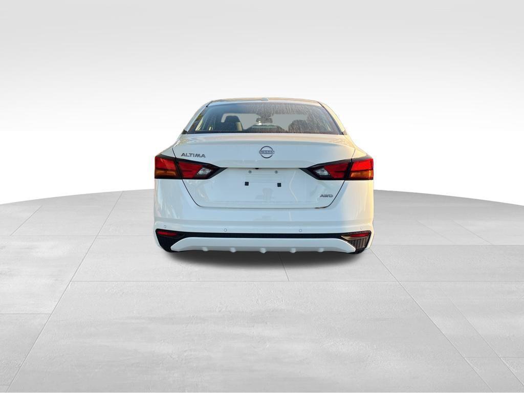 new 2025 Nissan Altima car, priced at $29,124