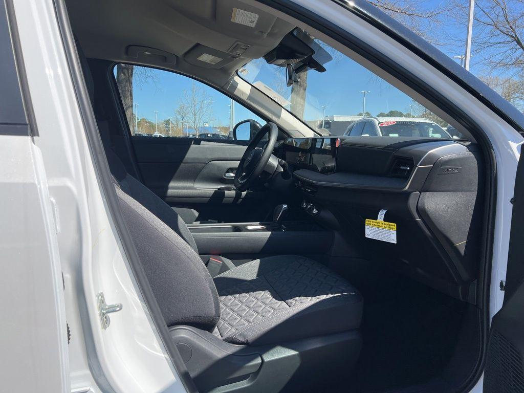 new 2025 Nissan Kicks car, priced at $26,893