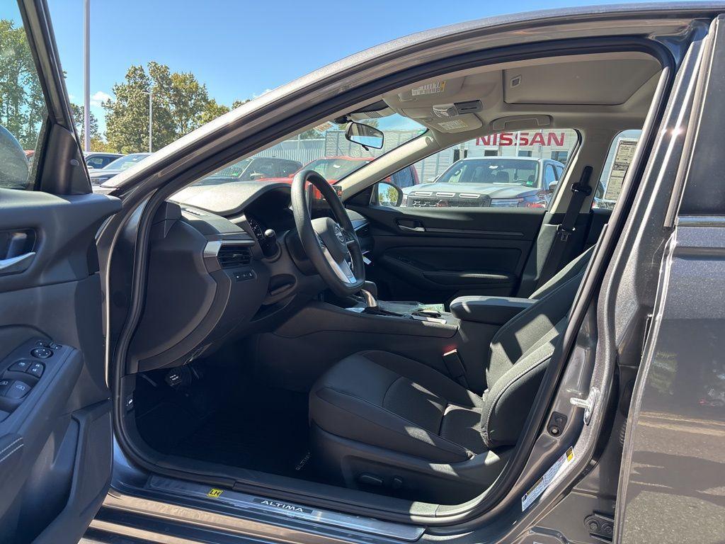 new 2025 Nissan Altima car, priced at $27,091