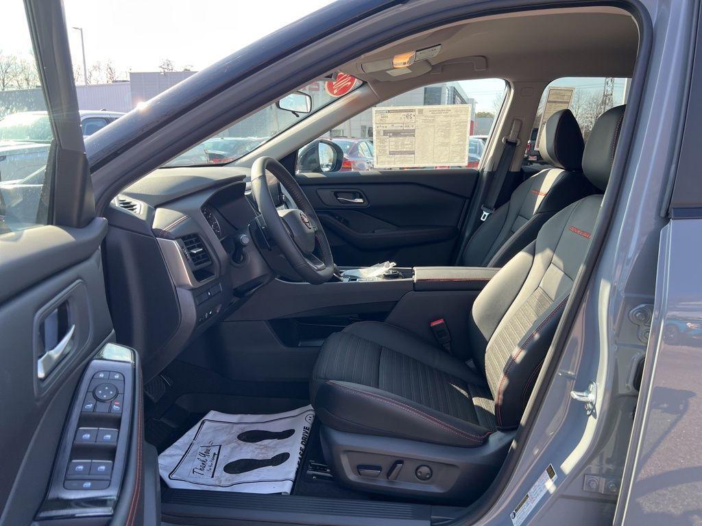 new 2025 Nissan Rogue car, priced at $34,089