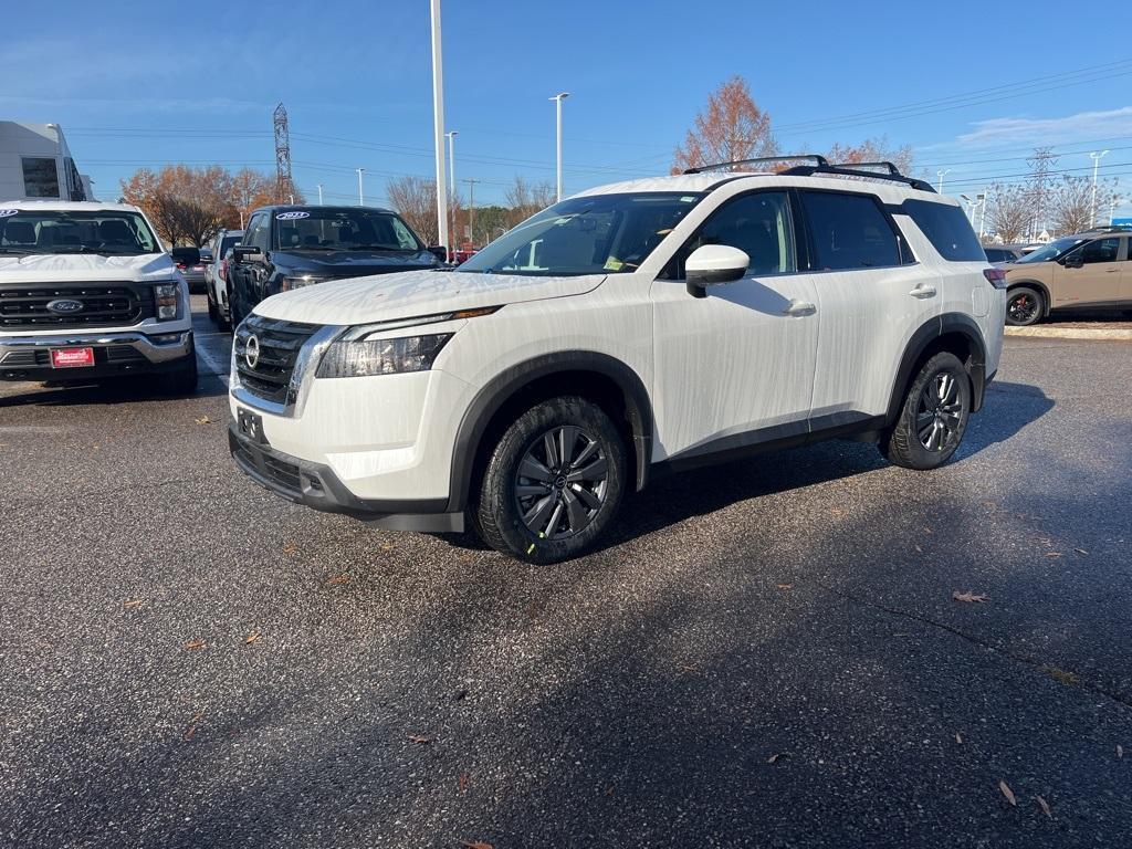 new 2025 Nissan Pathfinder car, priced at $41,335