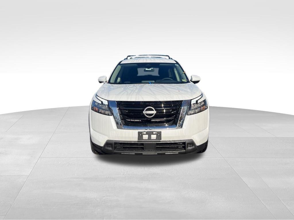 new 2025 Nissan Pathfinder car, priced at $40,344