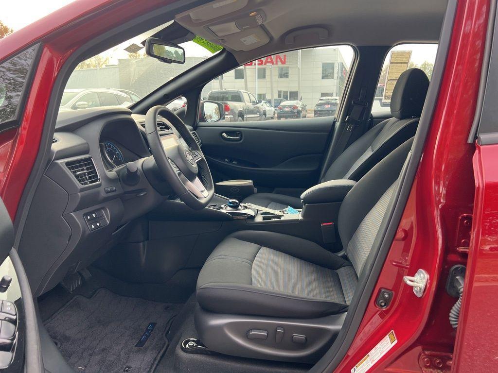 new 2024 Nissan Leaf car, priced at $28,652