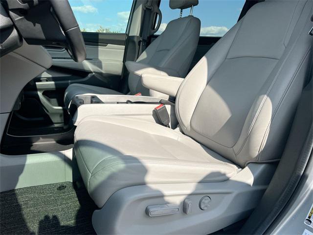 used 2024 Honda Odyssey car, priced at $38,450