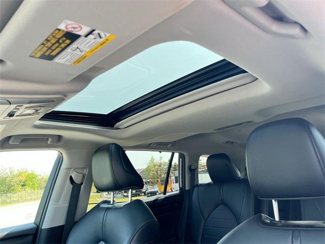 used 2021 Toyota Highlander car, priced at $29,450