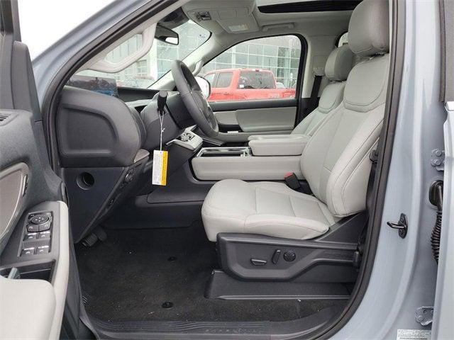 new 2025 Ford Expedition car, priced at $76,850