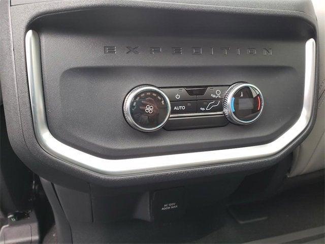 new 2025 Ford Expedition car, priced at $76,850