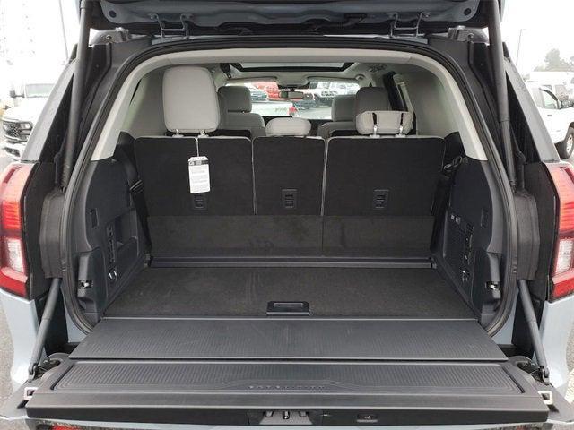 new 2025 Ford Expedition car, priced at $76,850