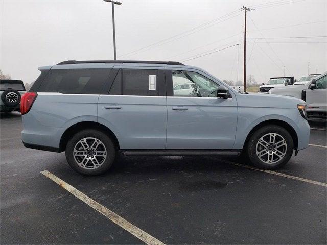 new 2025 Ford Expedition car, priced at $76,850
