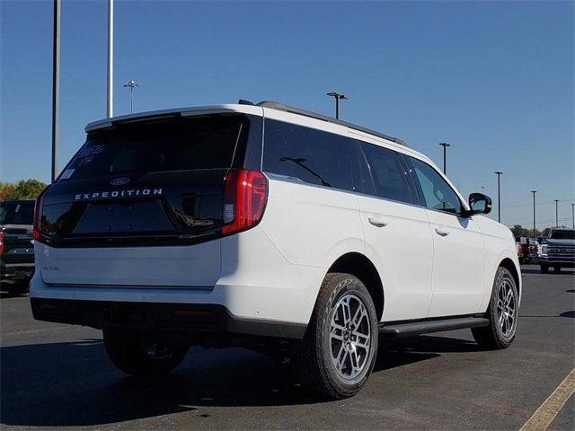 new 2025 Ford Expedition car, priced at $70,229