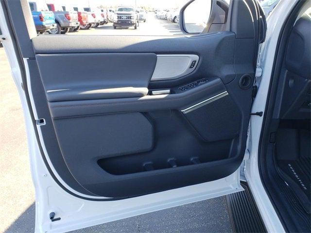 new 2025 Ford Expedition car, priced at $70,229