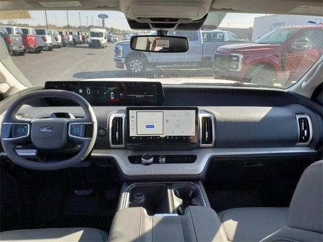 new 2025 Ford Expedition car, priced at $70,229