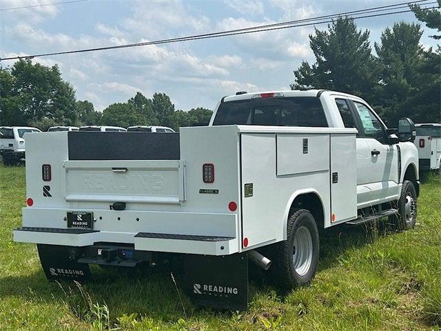 new 2025 Ford F-350 car