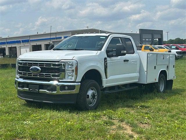 new 2025 Ford F-350 car