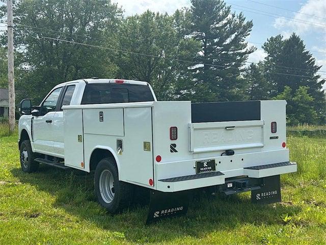 new 2025 Ford F-350 car