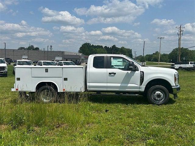 new 2025 Ford F-350 car