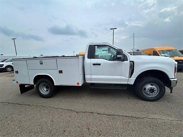 new 2025 Ford F-350 car, priced at $74,975