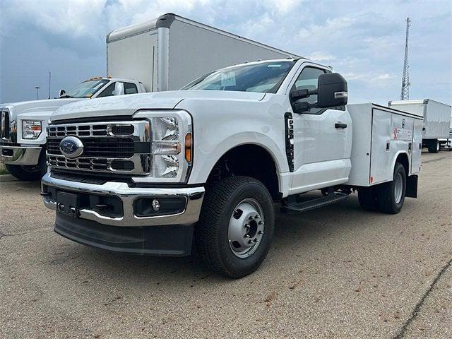 new 2025 Ford F-350 car, priced at $74,975