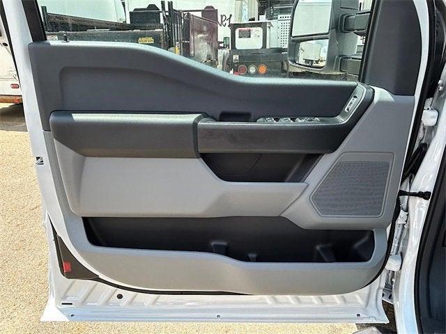 new 2025 Ford F-350 car, priced at $59,444