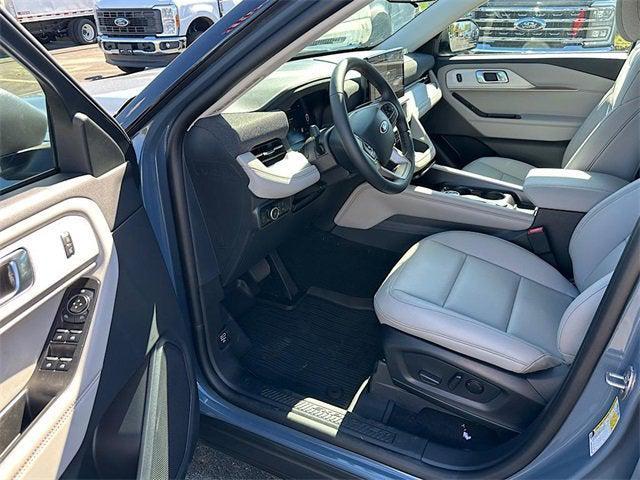 new 2025 Ford Explorer car, priced at $48,346