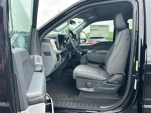 new 2025 Ford F-350 car, priced at $61,433
