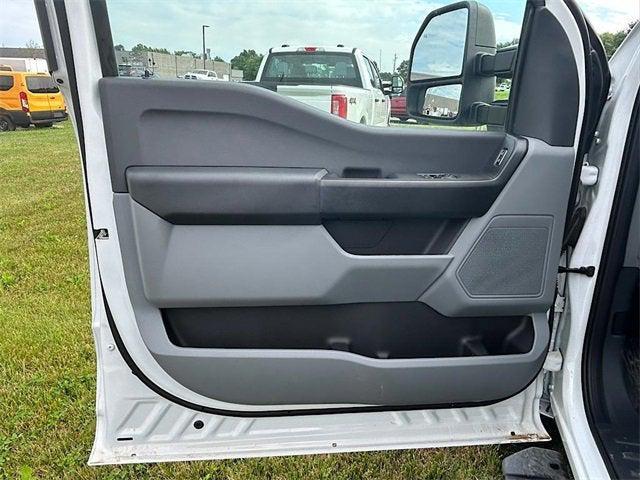 new 2025 Ford F-250 car, priced at $46,290