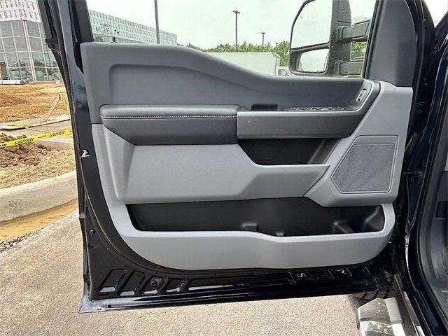 new 2025 Ford F-350 car, priced at $61,611