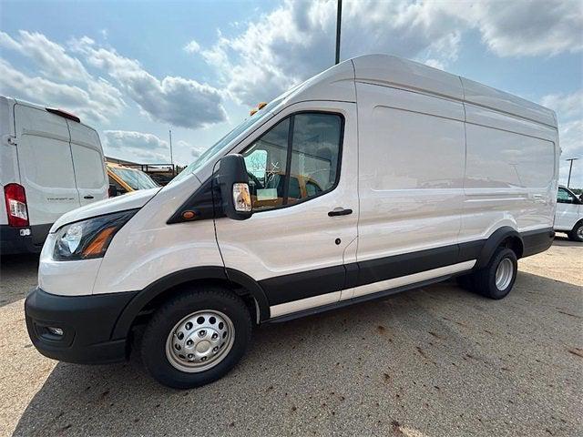 new 2024 Ford Transit-250 car