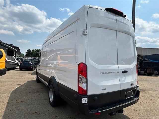 new 2024 Ford Transit-250 car
