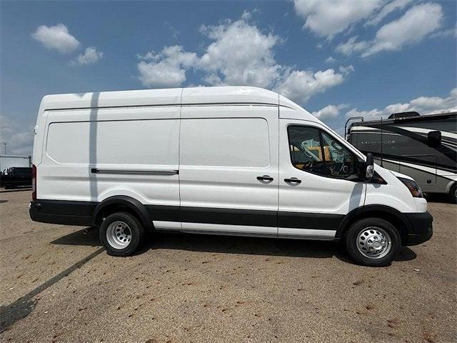new 2024 Ford Transit-250 car