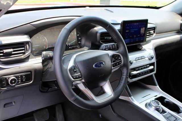 new 2024 Ford Explorer car, priced at $42,115