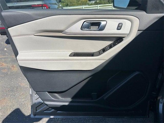 new 2025 Ford Explorer car, priced at $45,950