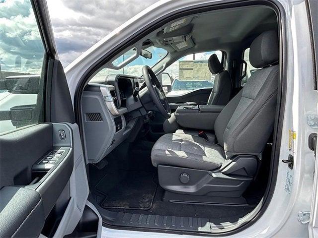 new 2025 Ford F-250 car, priced at $60,660