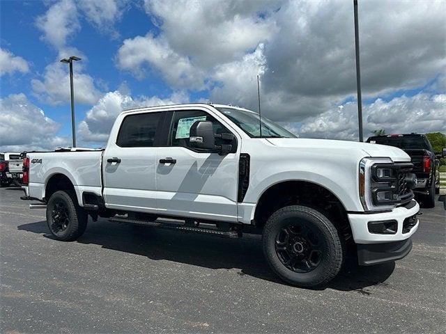 new 2025 Ford F-250 car, priced at $60,660