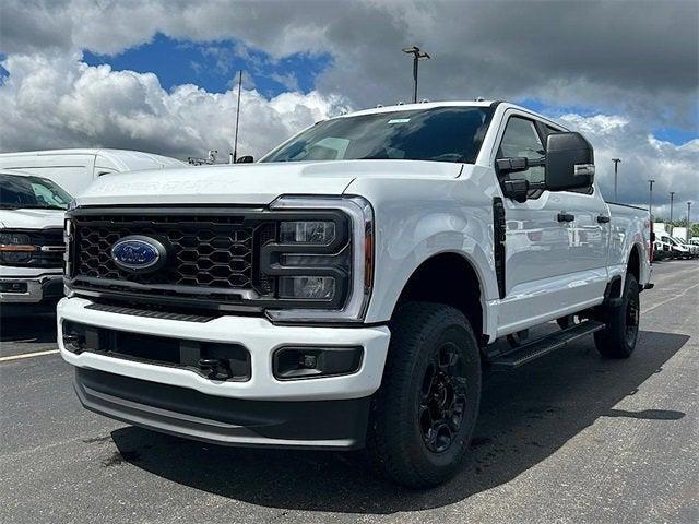 new 2025 Ford F-250 car, priced at $60,660